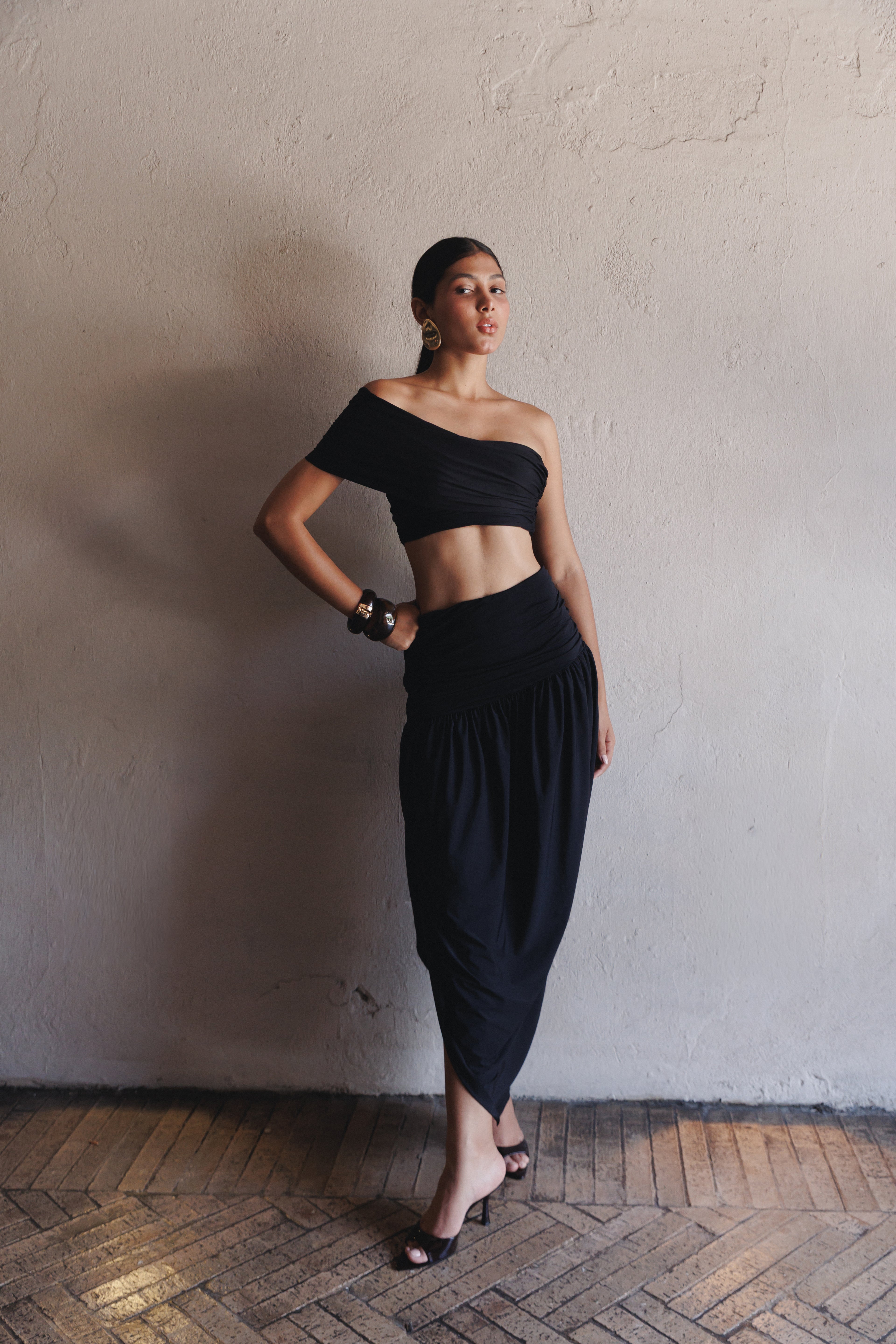 GRACIA TOP BLACK